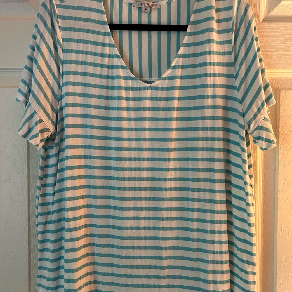 Turquoise/ Green Envelope Blue and White Short Sleeve Relaxed T-Shirt